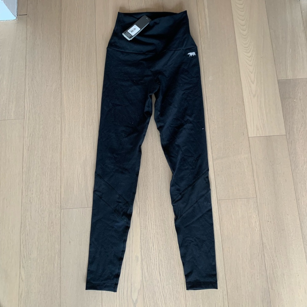 Black Running Bare leggings NWT size 4/6